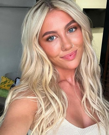 katiejenkinss_ star sexy gallery