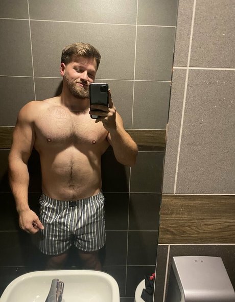 maxsmall beautiful actress picture