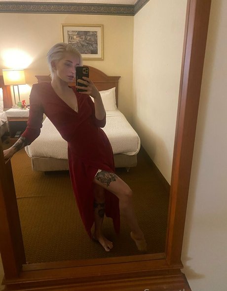 samanthaknoxxx art model image