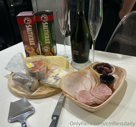 cmfansdaily best model gallery