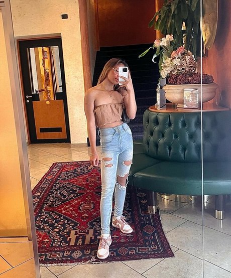 Bianca Bustamante star nice pictures