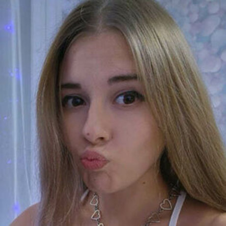 a n i n y a model perfect pictures