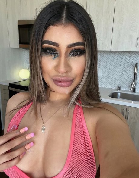 Mila Milkshake pornstar high quality pics