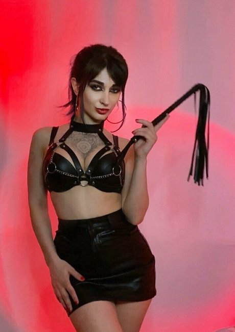 ester witch Profile photo