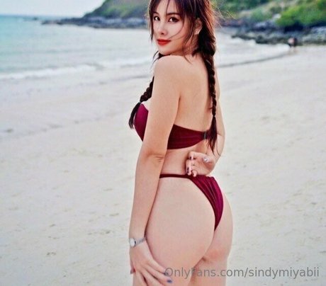 sindymiyabii hot star img