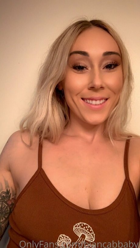 biancabbaby naked pornstar img