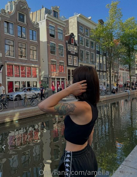 amelia holmes model hd image