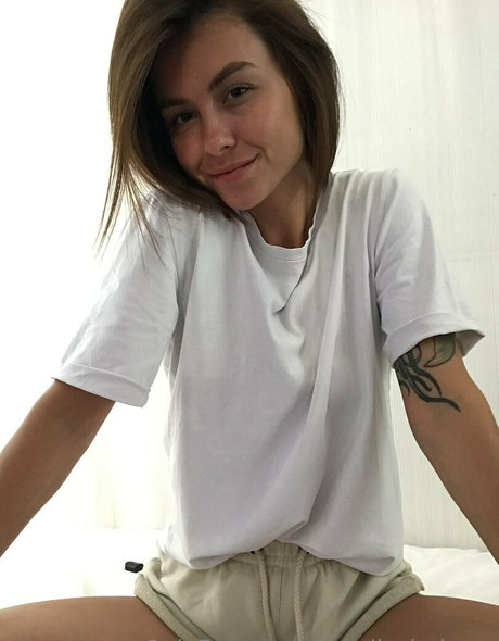 amelia holmes pornstar nude pics