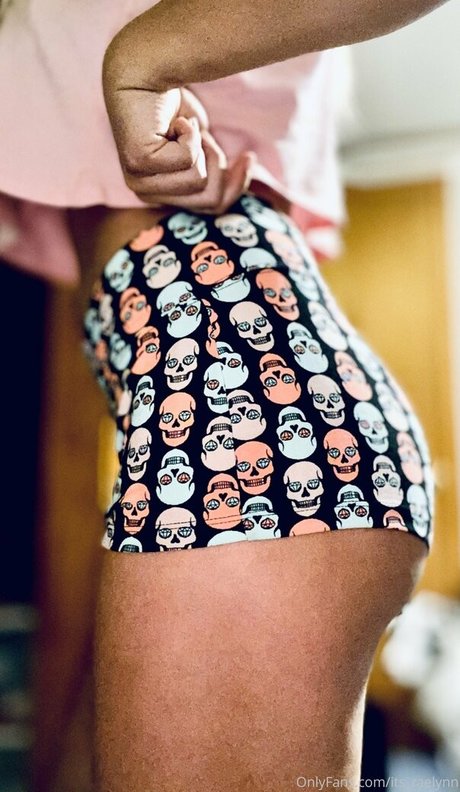 raelynn of free model photo