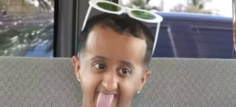 alienland model hot images