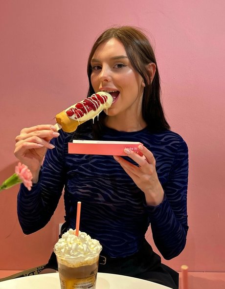 emyraine exclusive star photos