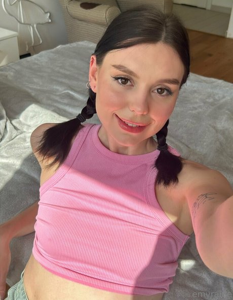 emyraine erotic actress pictures