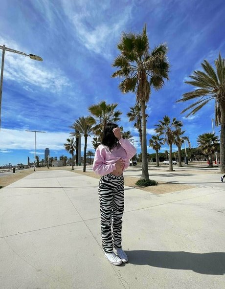 emyraine nude actress pictures