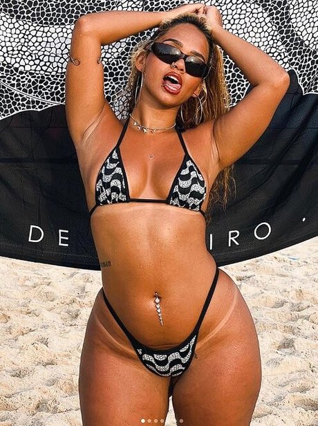 Anna Nolatto hot actress photos