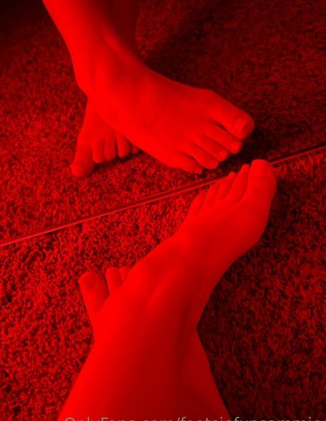 footsiefunsammie nudes star galleries