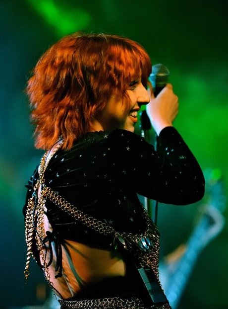 Melody Cristea star hot picture