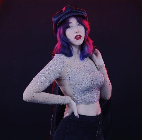 Melody Cristea erotic model gallery