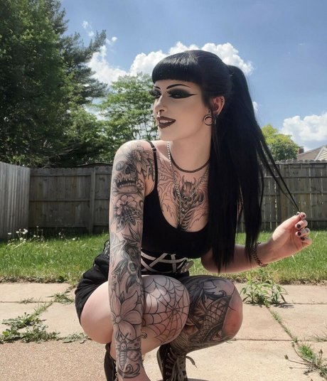 Alyssa Rayn xxx pornstar img