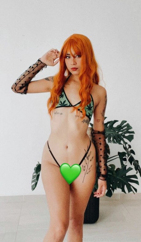 Sailor Gwen model nude photos