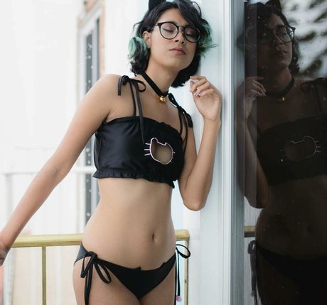 Sailor Gwen pretty star images