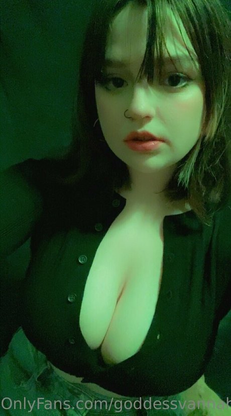 goddessvannah star top pictures