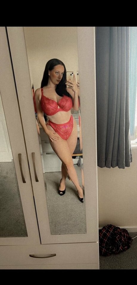 Emmiebs naked star pic