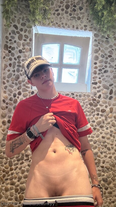 luistwinkyy perfect actress image