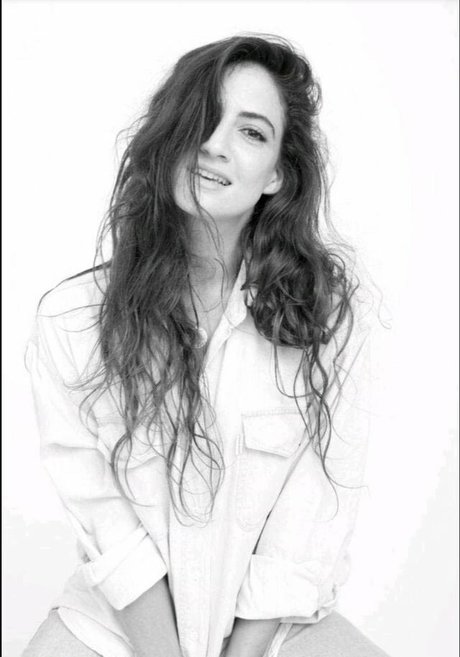 Rona Lee Shimon star nice image