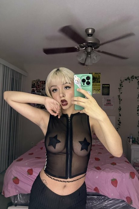 Ilselovesyou exclusive actress galleries