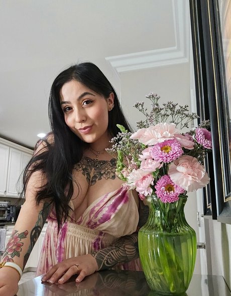 ARedSapphire hot model pics