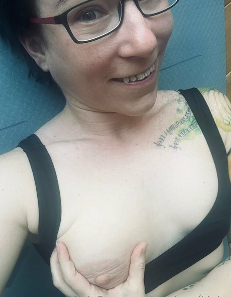 starkandkinky nude model archive