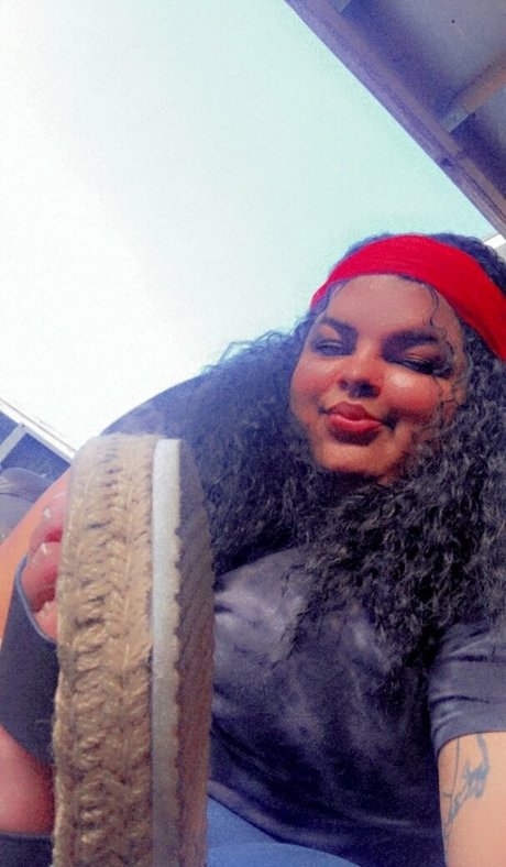 fall4angelic star high quality pics