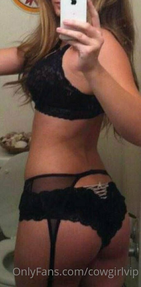 cowgirlvip star erotic photo