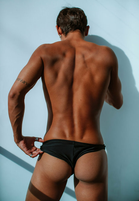 henryandkasey star hot images