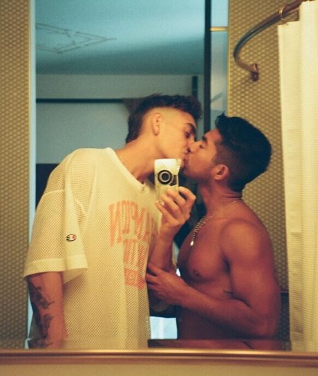 henryandkasey star art image