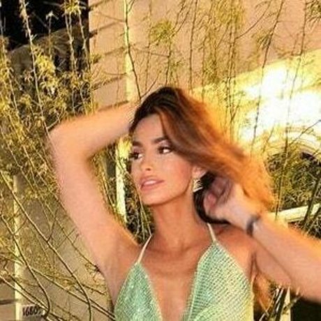 Olga Safari sexy star images