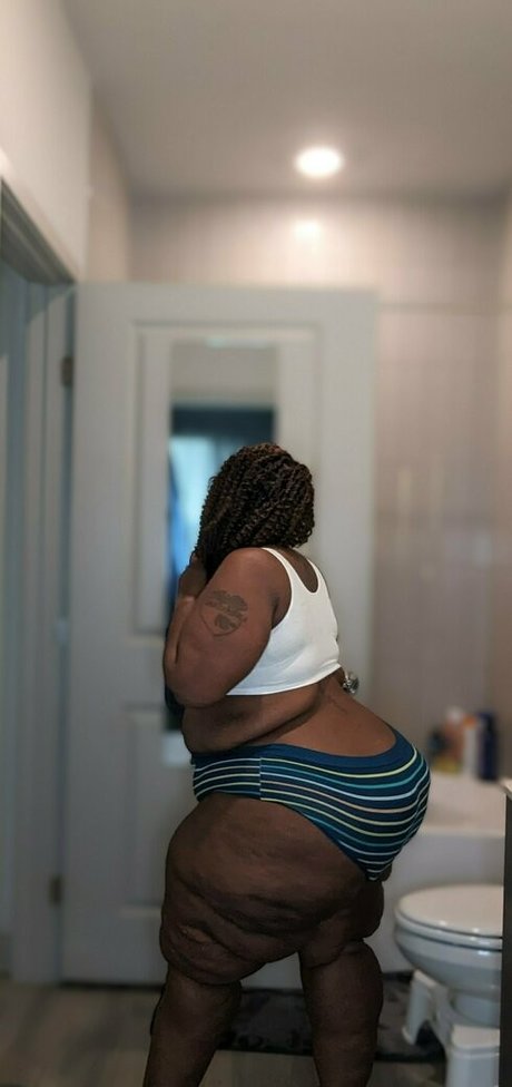 ms thickerthan adult model pictures