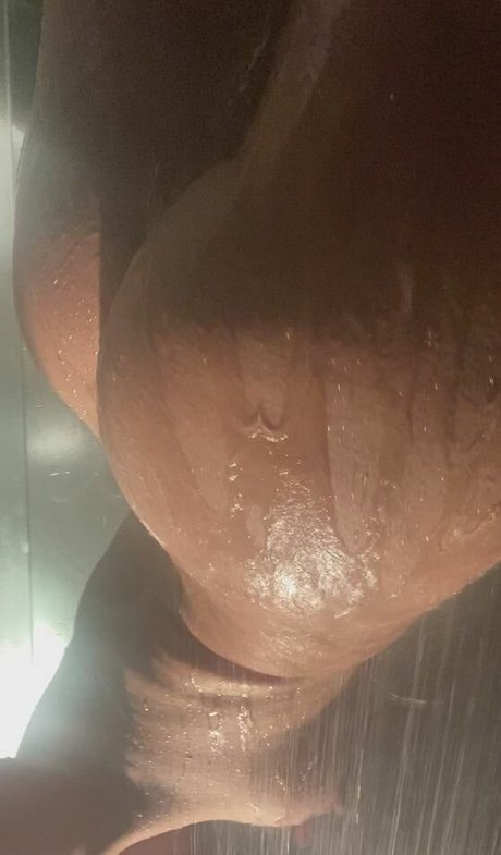 Hillary Wood nude star img