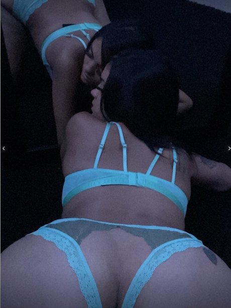 Trippyisme model sexy pics