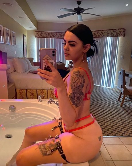 Trippyisme model sex photos