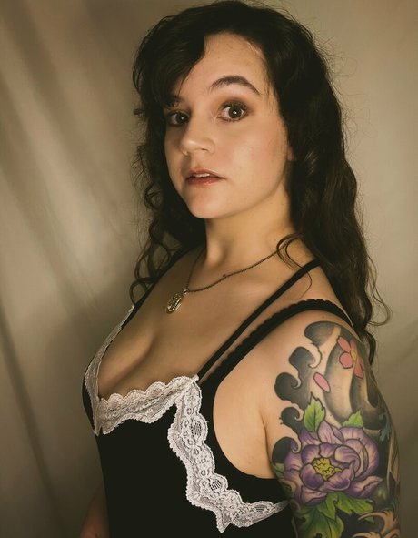 FrankieDarko model art gallery