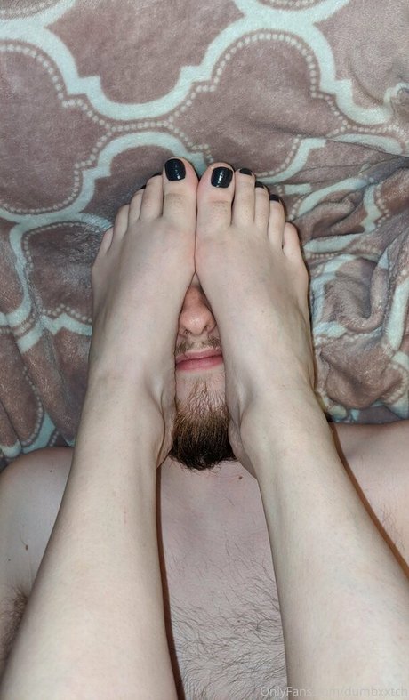 dumbxxtch model perfect pics