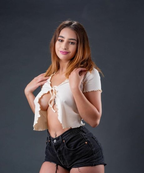 _lesliieeg star perfect image