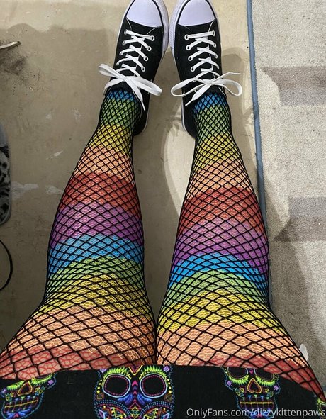 dizzykittenpaws pornstar pics