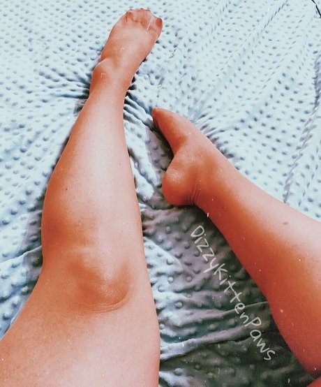 dizzykittenpaws pornstar beautiful galleries