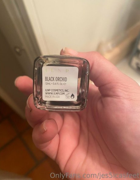 jes5icasfeet naked model photos