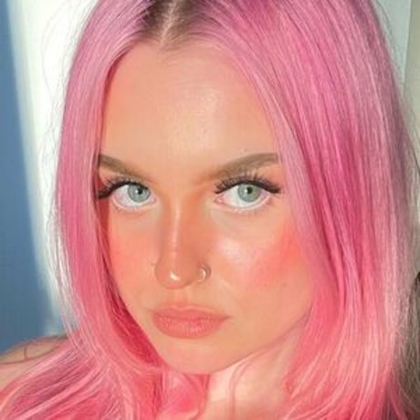 Sweetest Kiwi model perfect images