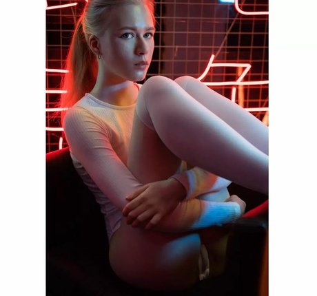 shemale handjob onlyfans free images