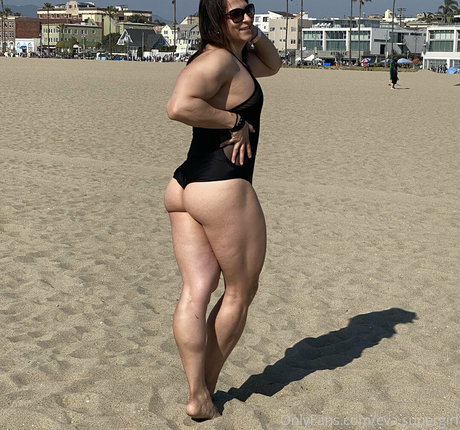 Eva The Supergirl top pornstar pics