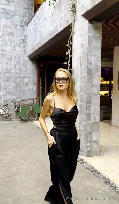 tasechka naked actress img